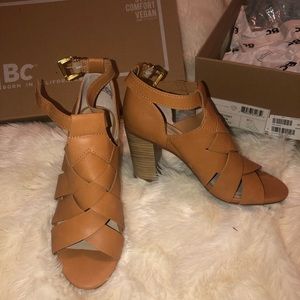 NWT Born in California - Tan Summer Heels size 6